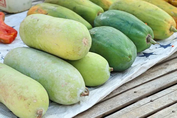 Vinter melon på marknaden — Stockfoto