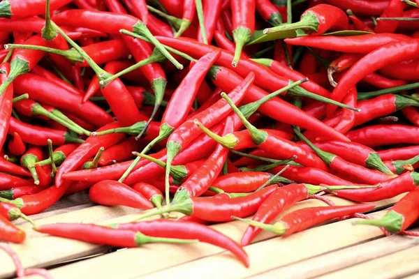 Fresh chilli at market — Stock Photo, Image