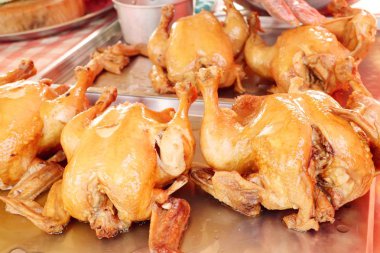 Sokak gıda, Balık soslu tavuk