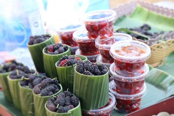 Mulberry adlı sokak gıda — Stok fotoğraf