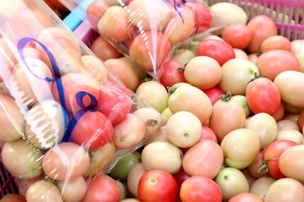 Tomaten op de markt — Stockfoto