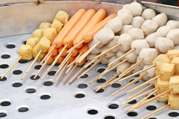 Albóndigas al vapor en la comida callejera — Foto de Stock