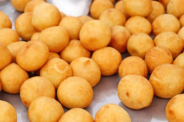 Papa dulce frita en la comida de la calle — Foto de Stock