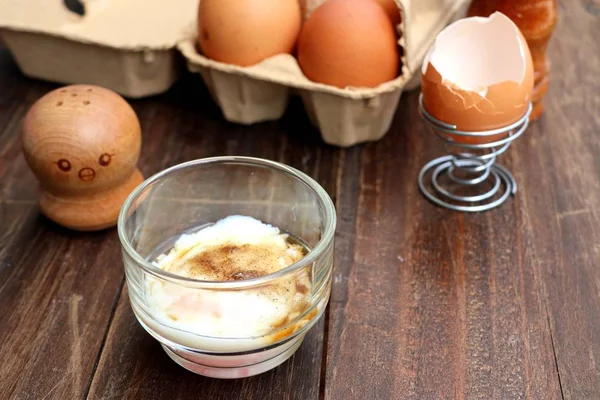 Здоровые яйца с мягким варением — стоковое фото