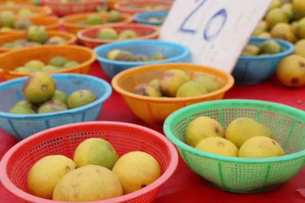 Citron på gata mat — Stockfoto