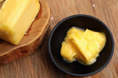 Küpleri sarı tereyağı