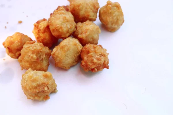Fried nuggets at street food — Stock Photo, Image