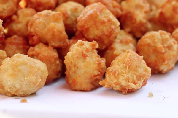 Nuggets fritos en la comida callejera — Foto de Stock