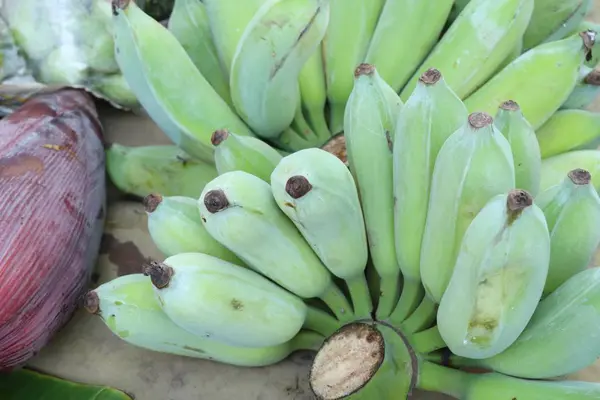 Bananen op de markt — Stockfoto