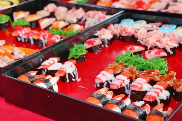 Sushi na ulicy żywności — Zdjęcie stockowe