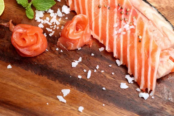 Raw slice of salmon — Stock Photo, Image