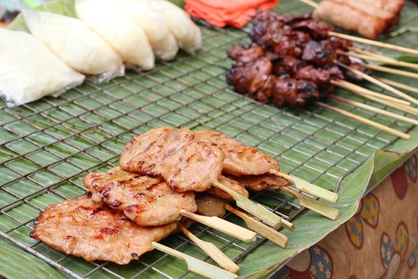 屋台の豚肉をローストします。 — ストック写真