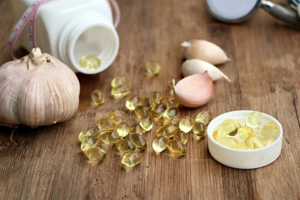 capsules of garlic oil