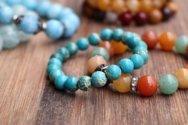 Bilezik parlak renkler - yeşim