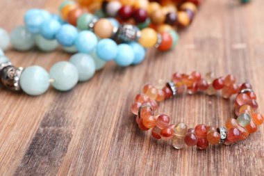 Bilezik parlak renkler - yeşim