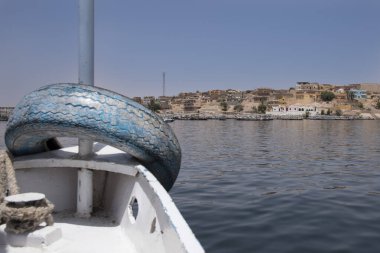 Agilkia Adası 'nın yanındaki Aswan' daki Nil Nehri..