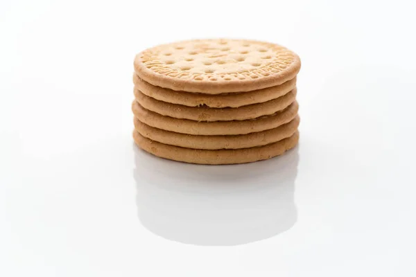 Haufen Runder Kekse Auf Einer Weißen Oberfläche Beleuchtet Mit Einem — Stockfoto