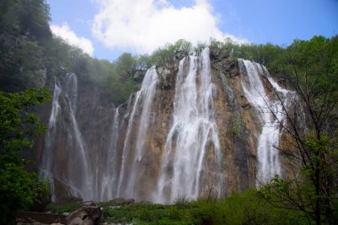 Büyük şelale, Plitvice Gölleri Doğa Parkı, Orta Hırvatistan, Avrupa 'da yer alan orman rezervi.