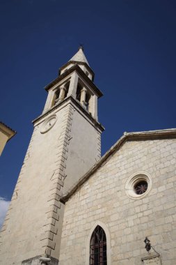Budva 'daki kilise, Karadağ' da Adriyatik Denizi kıyısında yer alan şehir, Avrupa.