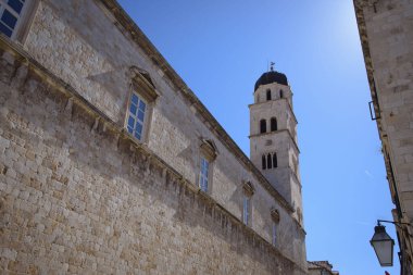 Dubrovnik 'teki cephe ve kule, eski adıyla Ragusa, Dalmaçya kıyıları, Hırvatistan ve Avrupa' da yer alan şehir
