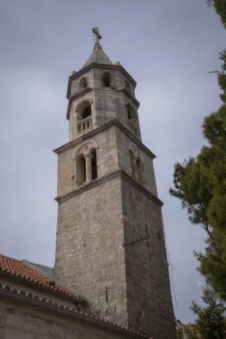 Cavtat veya Ragusavecchi 'deki kilise kulesi, Dalmaçya' da, Adriyatik kıyılarında, Hırvatistan, Avrupa