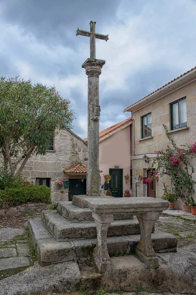 Kruvazör merdiveni ve mihrap mihrabı Combarro 'da, Poio belediyesine ait Pontevedra, Galiçya, İspanya, Avrupa.