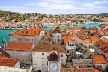 Trogir Şehri panoramik manzarası, Hırvatistan Trogir. Hırvat turist
