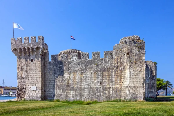 Αρχαίο φρούριο ιστορικό κτίριο Τρογκίρ, Κροατία — Φωτογραφία Αρχείου