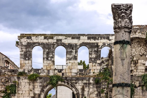 Spaltung, Kroatien. Diokletianische Palastmauer — Stockfoto