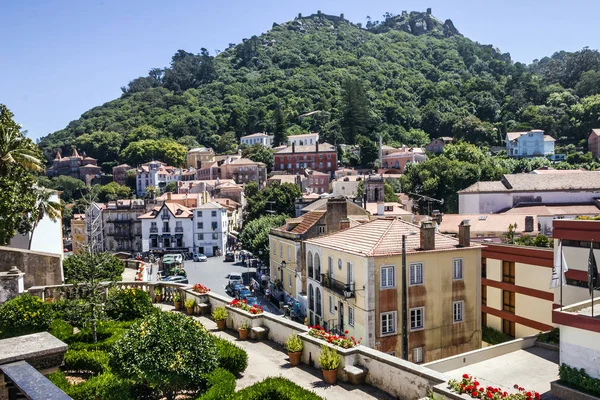 辛特拉，葡萄牙︰ 历史名镇辛特拉的房子. — 图库照片
