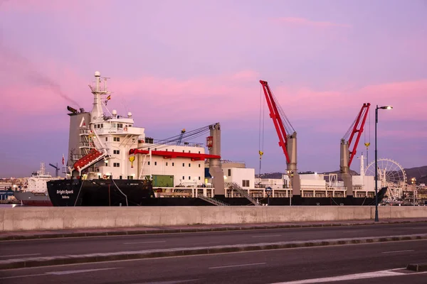 Cadiz, Spain - March 7, 2017: Ship - general Cargo vessel in sea port Cadiz, Spain — Stock Photo, Image