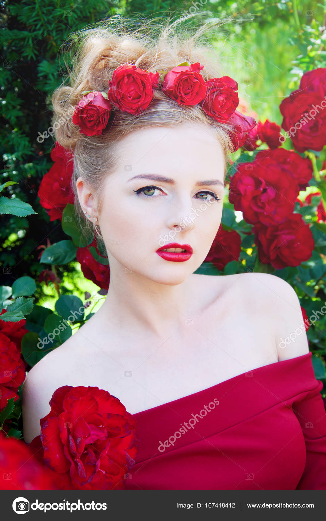 Beautiful blond with roses picture 538