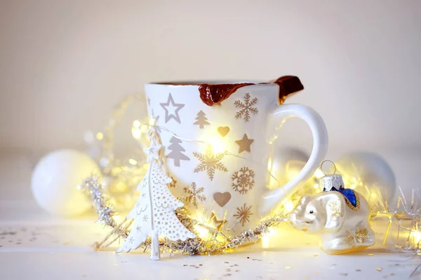 Bebida caliente de cacao de Navidad con barra de chocolate — Foto de Stock