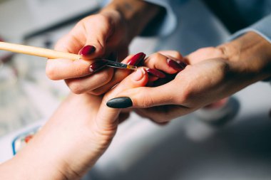 Jel tırnak uzantıları yapı işlemi