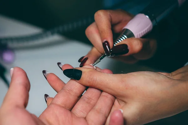 Extensões de unhas de gel processo de construção — Fotografia de Stock