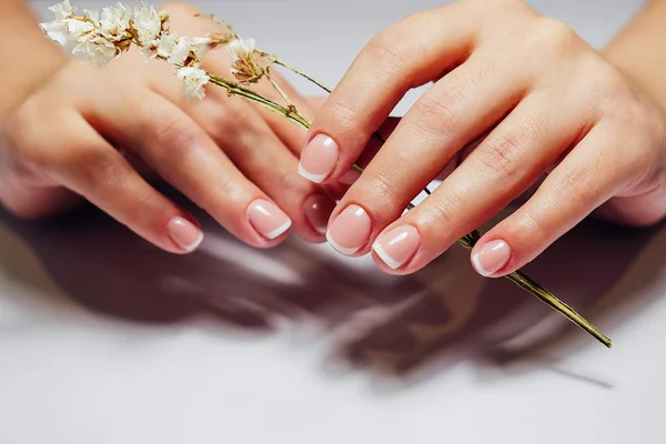 Gel nail extensions bygga upp processen — Stockfoto