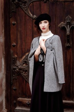 Retro portre tarz. Öğretmen kadın eski moda klasik kuruluş biriminde