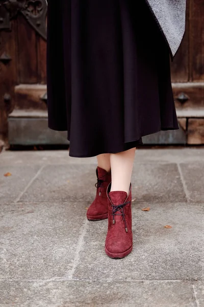 Retro styled portrait. Teacher woman in old fashioned shoes — Stock Photo, Image