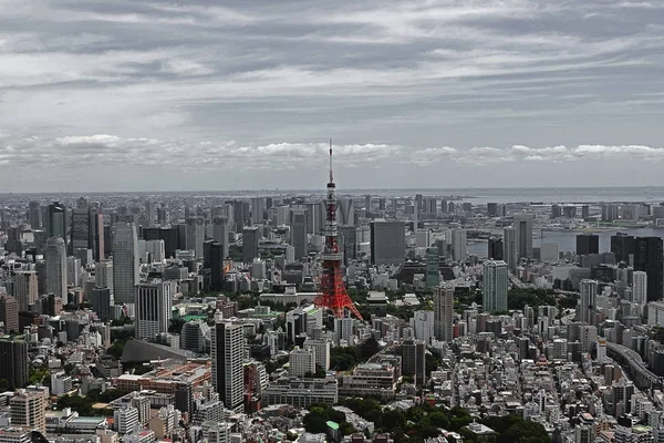Rode Tokio Toren Staat Het Stadsgezicht Van Grijze Kleuren — Stockfoto