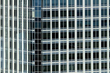 Soyut şehir dokusu binanın dış duvarına yakın çekilmiş.