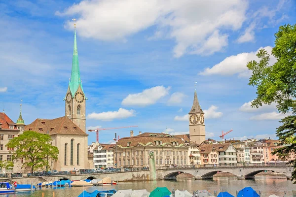 Fraumünster und Sankt Peterskirche, Zürich — Stockfoto