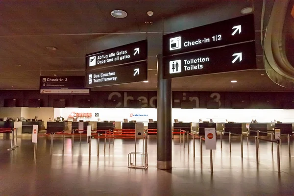 Check-in no aeroporto — Fotografia de Stock