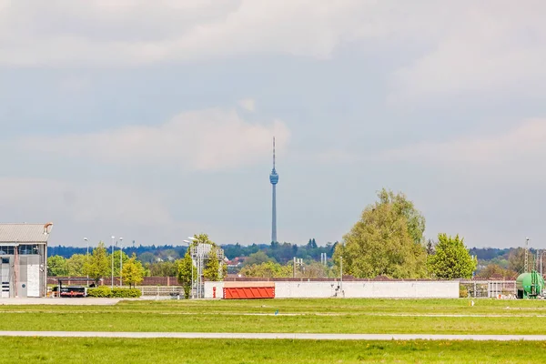 TV Tower Stuttgart (Stuttgarter Fernsehturm) - przewidywanie widok — Zdjęcie stockowe