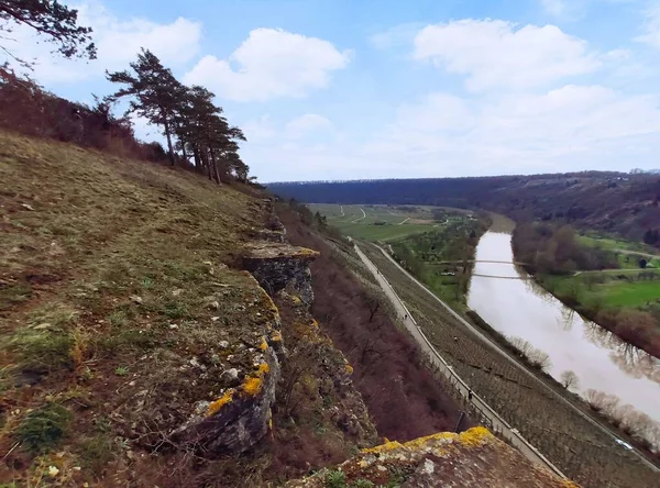 Rzeka Neckar Pobliżu Hessigheimer Felsengaerten Zabytek Turystyczny Hessigheim — Zdjęcie stockowe