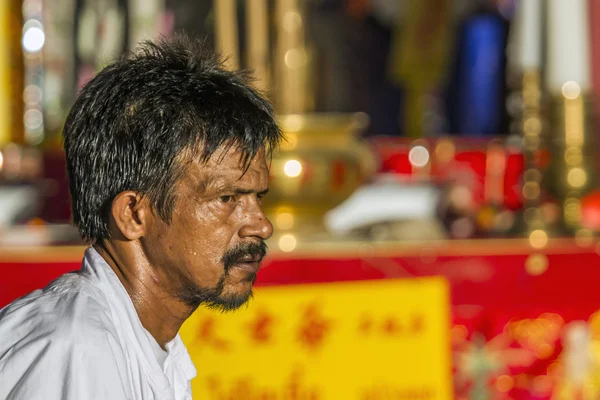 Buddhistisches Fest in einem chinesischen Tempel in Trang, Thailand — Stockfoto