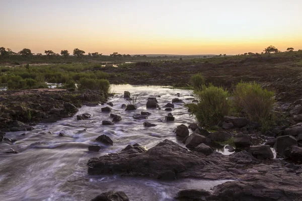 Západ slunce v Sabie river v Krugerův národní park, Jihoafrická republika — Stock fotografie