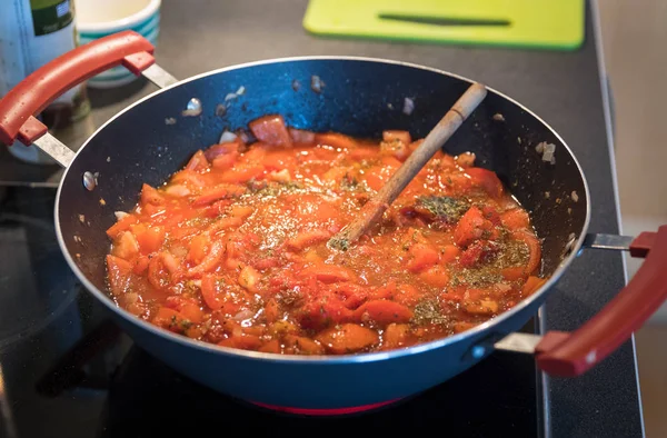 Preparing Cooking Authentic Homemade Tomato Sauce Pizza Pasta — Stock Photo, Image