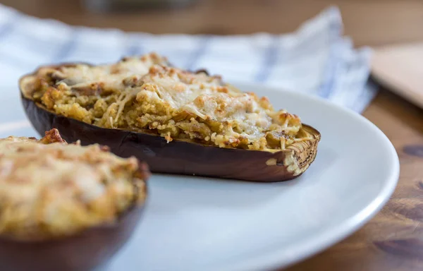 Berenjena Horno Rellena Queso Cuscús Verduras — Foto de Stock