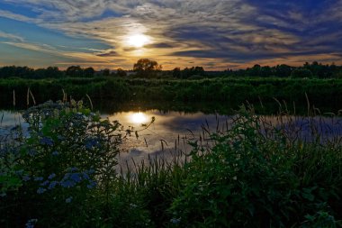 Güzel Temmuz gün batımı.