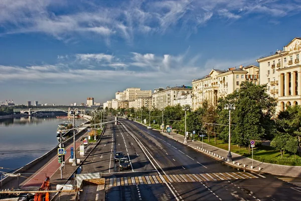 Embankments da cidade de Moscou . Imagem De Stock